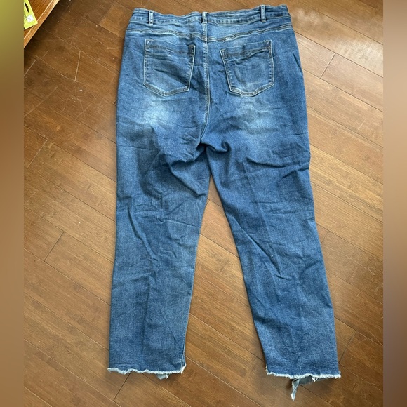 Love & Legend rare and one of a kind jeans with chains. - Picture 10 of 11